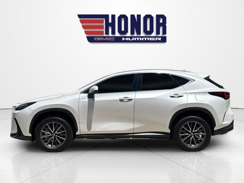 Used 2025 Lexus NX 250 FWD w/ Premium Package image 7