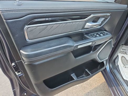 Used 2019 RAM 1500 Laramie w/ Sport Appearance Package AWD/4WD image 11
