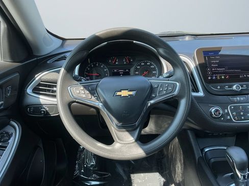 Used 2023 Chevrolet Malibu LT FWD image 13