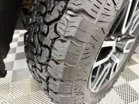 Used 2022 GMC Sierra 1500 AT4 image 41