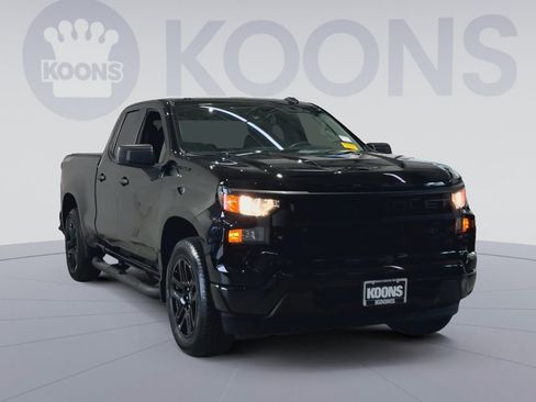 Used 2025 Chevrolet Silverado 1500 Custom w/ LPO, Dark Essentials Package AWD/4WD image 5