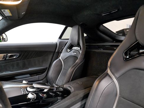Used 2018 Mercedes-Benz AMG GT R Coupe image 14