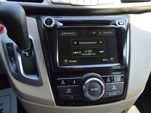 Used 2016 Honda Odyssey SE image 13