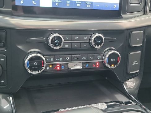 Used 2022 Ford F150 Lariat w/ Equipment Group 502A High image 19