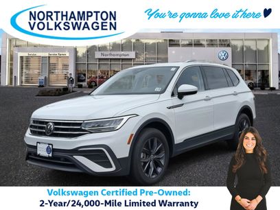 Used 2022 Volkswagen Tiguan SE w/ Panoramic Sunroof Package