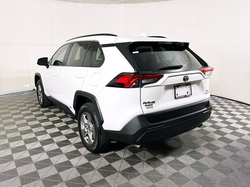 Used 2024 Toyota RAV4 XLE w/ Convenience Package AWD/4WD image 5