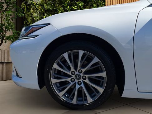 Used 2021 Lexus ES 250 w/ Premium Package AWD/4WD image 21