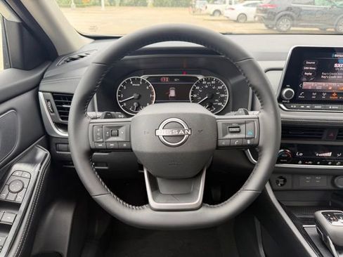 New 2026 Nissan Rogue SV FWD image 18