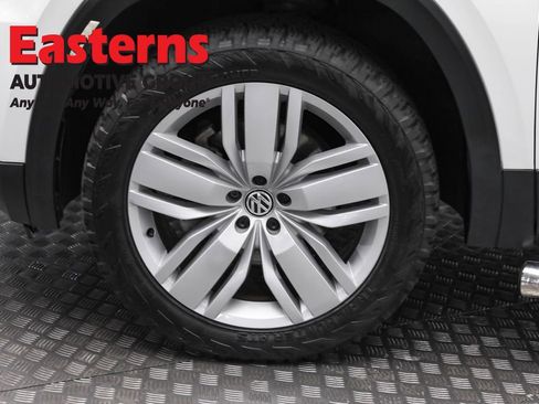 Used 2019 Volkswagen Atlas SE w/ Towing Package image 32