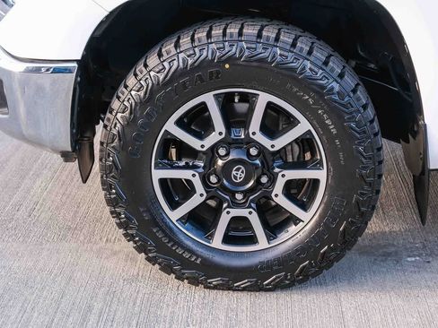 Used 2015 Toyota Tundra SR5 w/ TRD Off Road Package RWD image 10