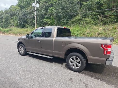Used 2018 Ford F150 XLT w/ Equipment Group 301A Mid RWD image 5