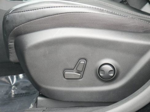 Used 2023 Jeep Cherokee Altitude Lux w/ Lux Elite Package image 13