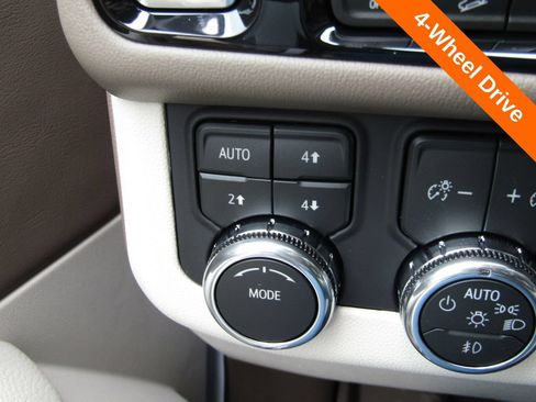 New 2026 GMC Yukon XL Denali w/ Advanced Technology Package AWD/4WD image 13