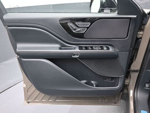 New 2026 Lincoln Aviator 2WD image 13