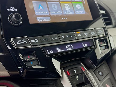 Certified 2024 Honda Odyssey EX-L image 17