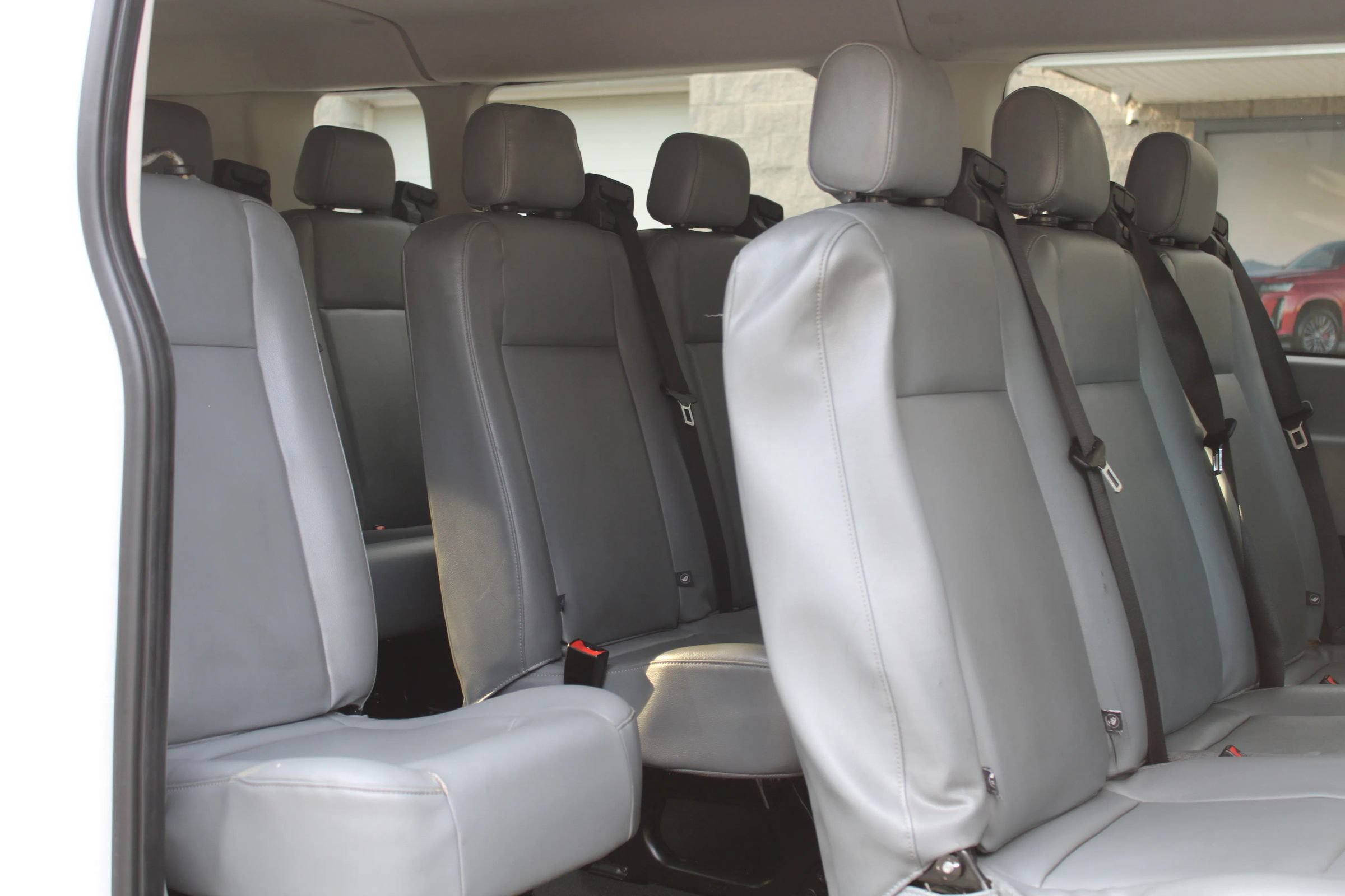 Used 2016 Ford Transit 350 XL RWD image 11