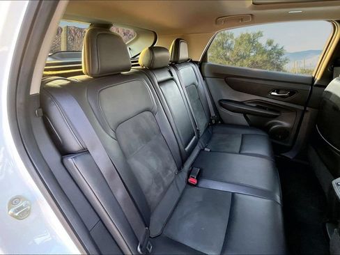 Used 2024 Nissan Ariya AWD image 27