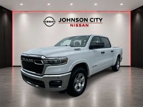 Used 2025 RAM 1500 Big Horn AWD/4WD image 9