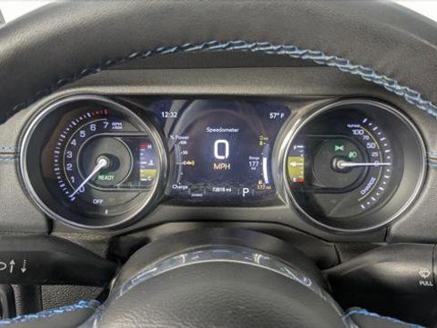Used 2023 Jeep Wrangler Rubicon image 27