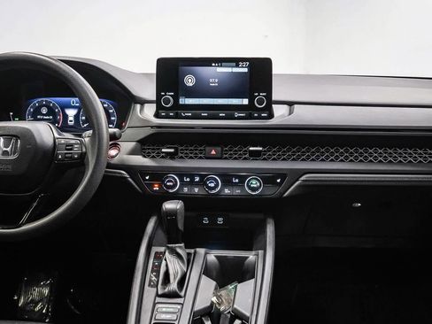Used 2023 Honda Accord EX image 13