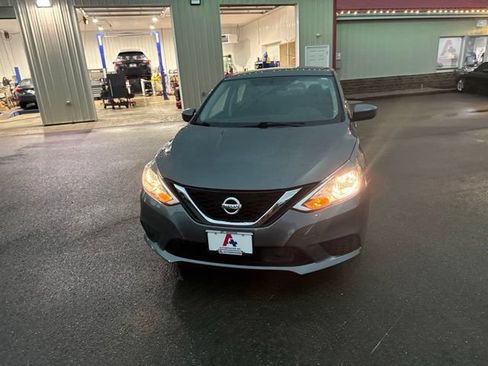 Used 2019 Nissan Sentra SV FWD image 8