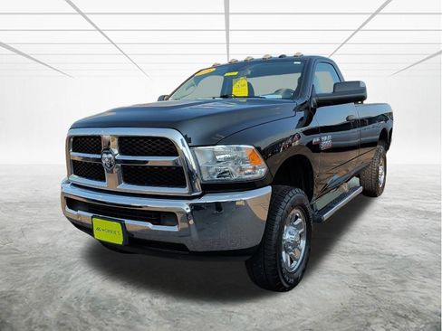 Used 2018 RAM 2500 Tradesman w/ Chrome Appearance Group AWD/4WD image 2