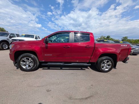 Used 2019 Chevrolet Colorado Z71 AWD/4WD image 2