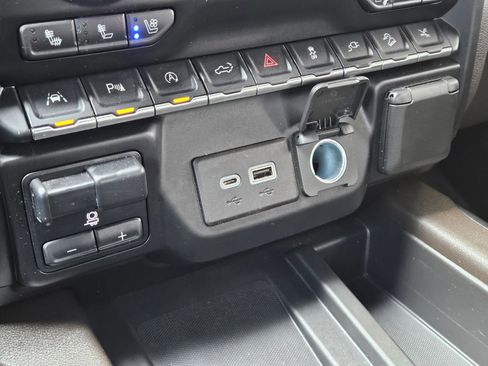 Used 2020 GMC Sierra 1500 Denali w/ Denali Ultimate Package image 19