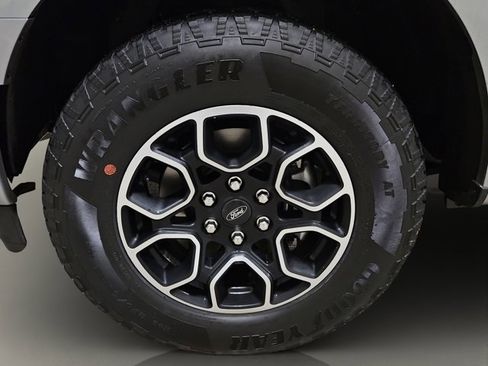 Used 2022 Ford F150 XLT w/ Equipment Group 302A High image 25