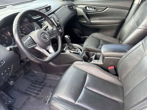 Used 2018 Nissan Rogue SL image 23