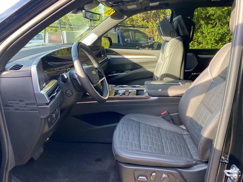 Used 2026 Cadillac Escalade Platinum Sport image 13