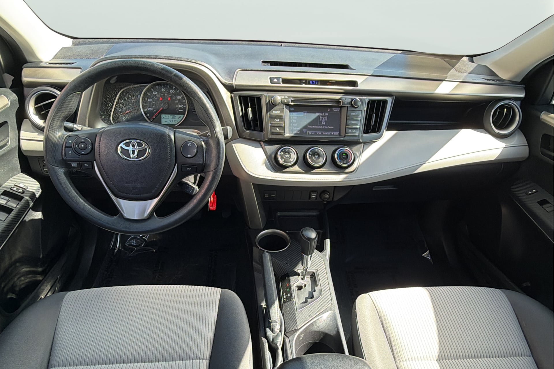 Used 2014 Toyota RAV4 LE AWD/4WD image 31