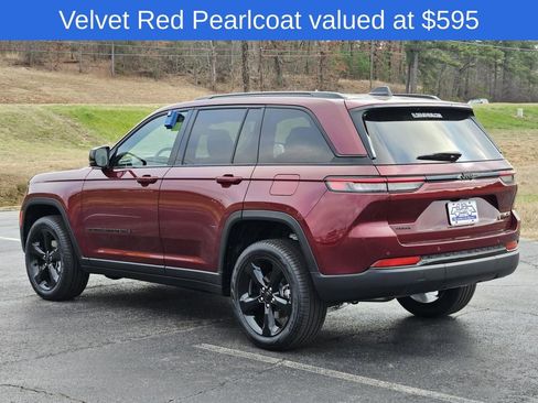 New 2025 Jeep Grand Cherokee Limited w/ Black Appearance Package image 5