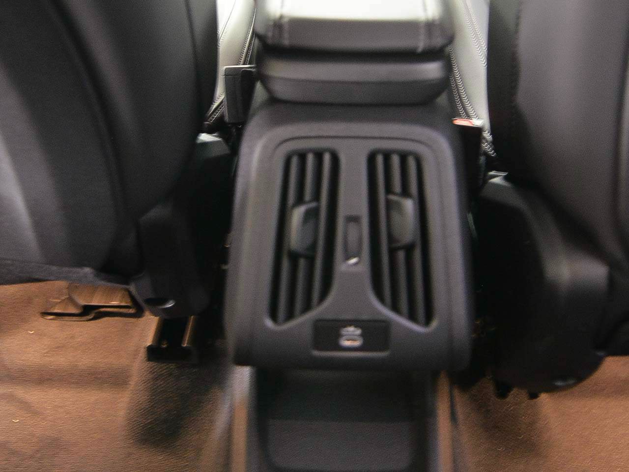 Used 2027 BMW X1 xDrive28i AWD/4WD image 9
