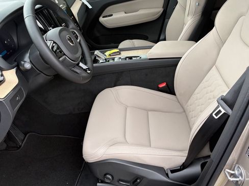 New 2026 Volvo XC60 B5 Plus w/ Protection Package Premier AWD/4WD image 19