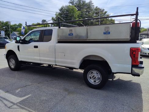 Used 2017 Ford F250 XL w/ Power Equipment Group AWD/4WD image 5