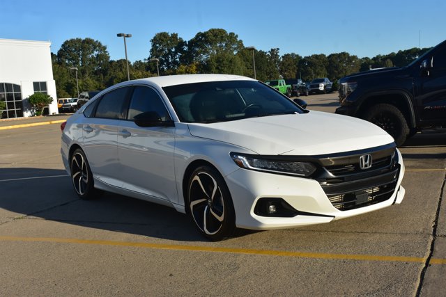 Used 2022 Honda Accord Sport image 3