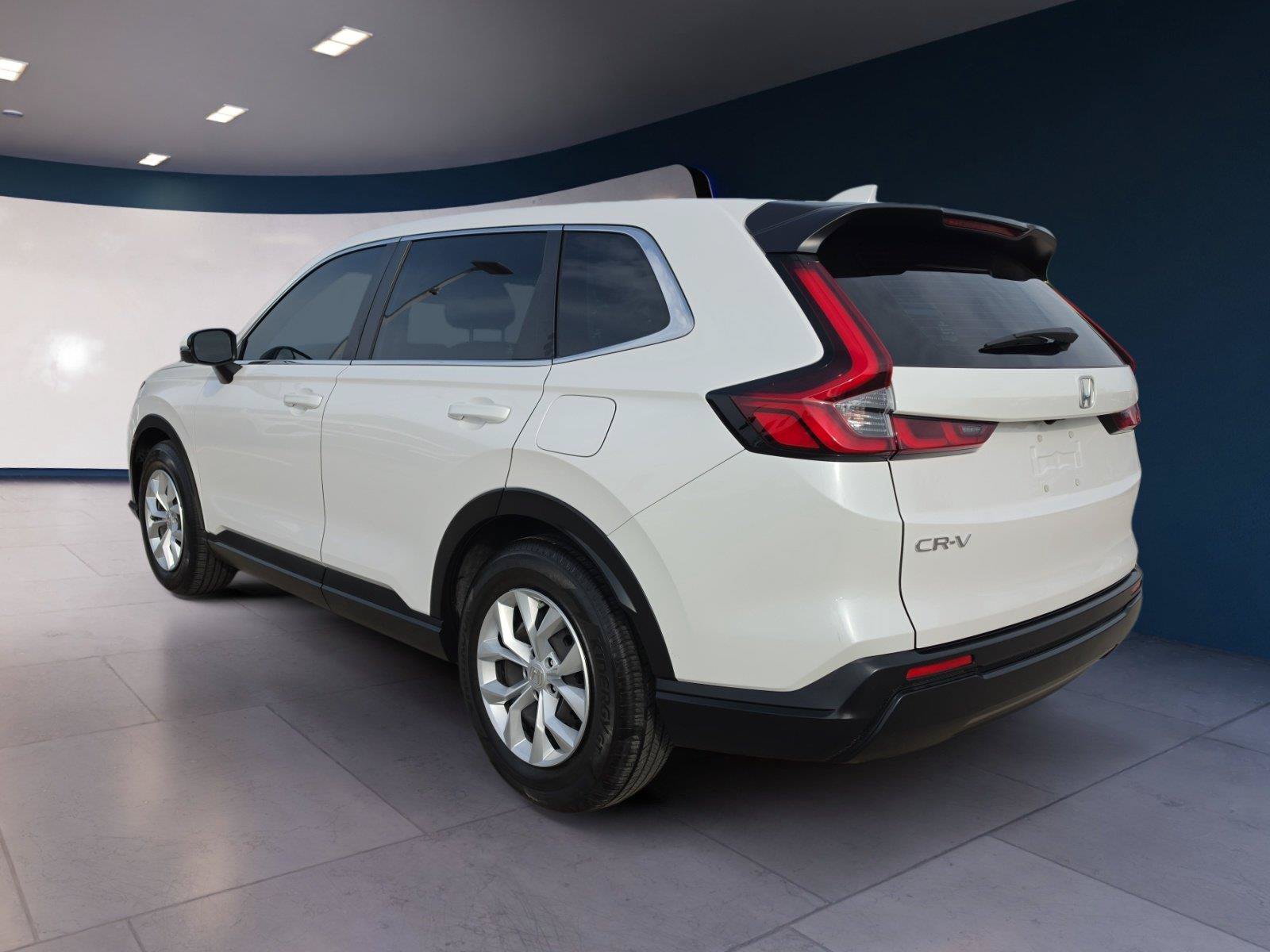 Used 2024 Honda CR-V LX image 3