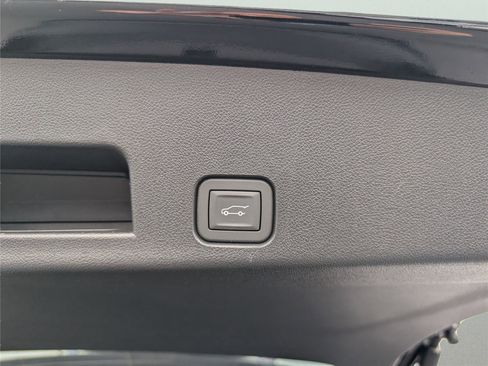 New 2026 Chevrolet Traverse LT FWD image 10