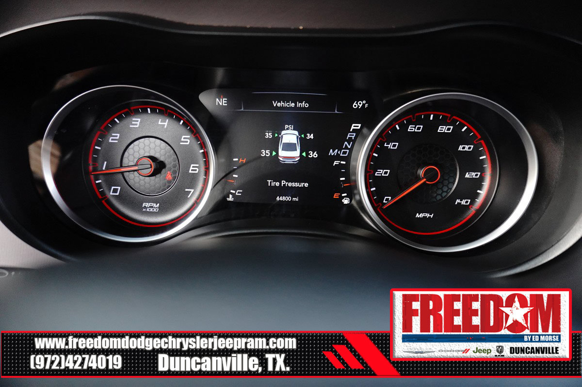 Used 2022 Dodge Charger SXT RWD image 18