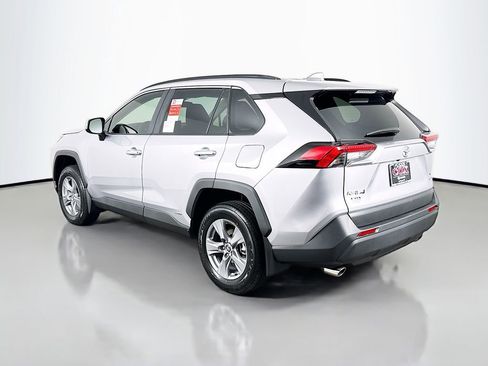 Used 2025 Toyota RAV4 XLE w/ Convenience Package image 7