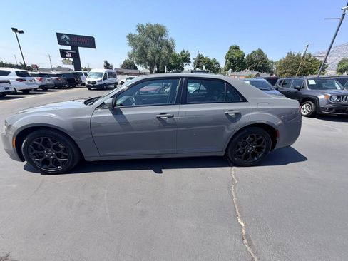 Used 2019 Chrysler 300 S AWD/4WD image 6