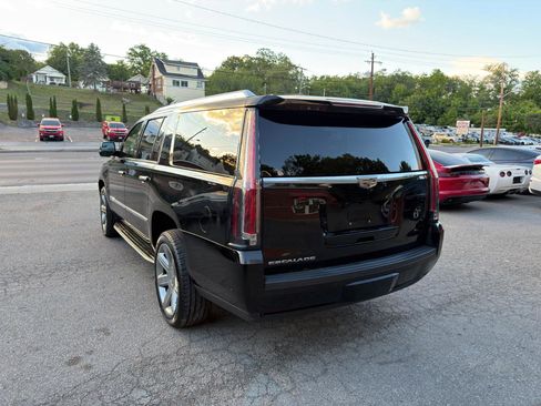 Used 2020 Cadillac Escalade ESV Premium Luxury AWD/4WD image 7