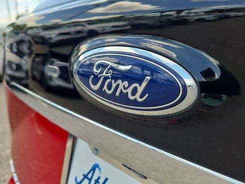 Used 2020 Ford Edge Titanium FWD image 11