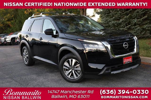 Certified 2025 Nissan Pathfinder SL FWD image 1