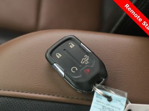 Used 2022 Chevrolet Silverado 1500 High Country w/ Safety Package II image 3