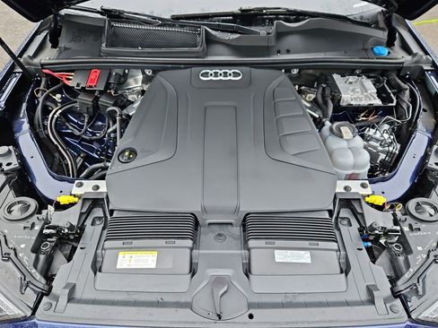 Used 2022 Audi Q7 2.0T Premium image 32