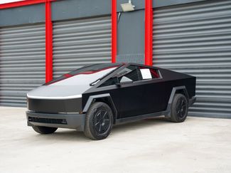 Used 2024 Tesla Cybertruck AWD Crew Cab video 1