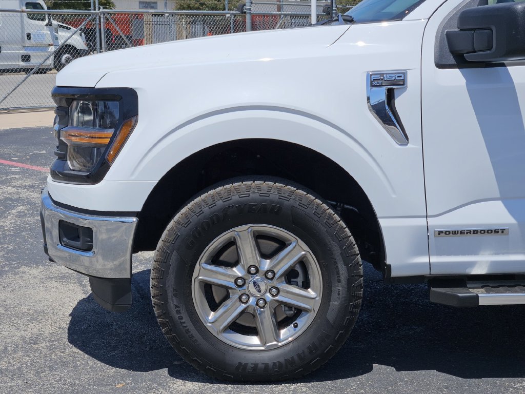 Used 2025 Ford F150 XLT w/ Equipment Group 301A Standard AWD/4WD image 9