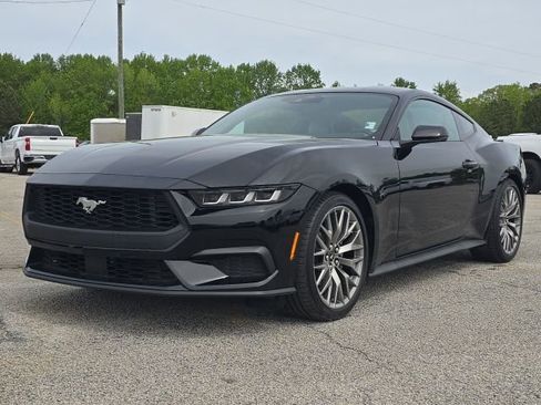 Used 2025 Ford Mustang Premium RWD image 1